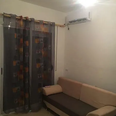 Jon A Tirana Apartament Bishan